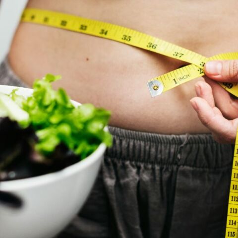 Μήπως όταν χάνεις βάρος, χάνεις και τη χαρά; - Νέα έρευνα εξηγεί πώς η δίαιτα μπορεί να συνδέεται με την κατάθλιψη