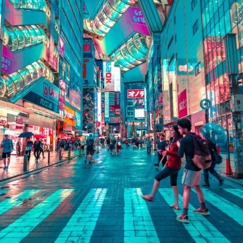 Για πρώτη φορά εδώ και ένα αιώνα οι γεννήσεις στην Ιαπωνία είναι λιγότερες από 700.000 