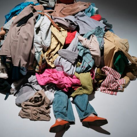 Οι σκοτεινές πρακτικές της Shein ώστε να αγοράζουμε περισσότερα απ΄ όσα αντέχει το πορτοφόλι μας