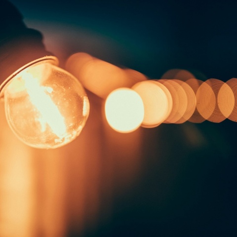 Αναμμένη λάμπα