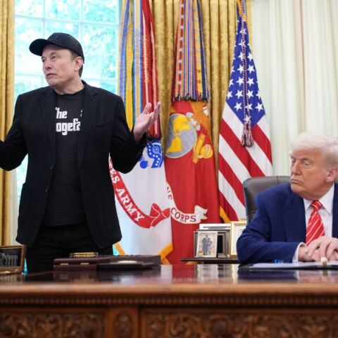  Τραμπ εναντίον Μασκ: Η «βόμβα» για τον Έπσταϊν και οι εκατέρωθεν προσβολές και απειλές