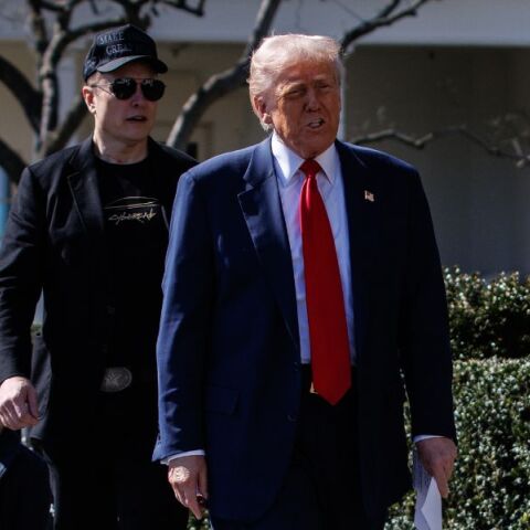 ΗΠΑ: Πώς η σχέση Τραμπ - Μασκ κατέρρευσε σε 10 ημέρες, με αφορμή το νομοσχέδιο για τις δαπάνες - Η δημόσια ρήξη, οι αλληλοκατηγορίες και οι απειλές.