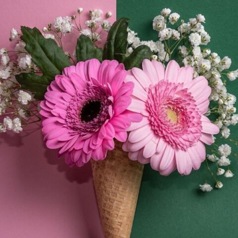 Εορτολόγιο: Ποιοι γιορτάζουν σήμερα 8 Ιουνίου 2025; Η Athens Voice σου τους θυμίζει