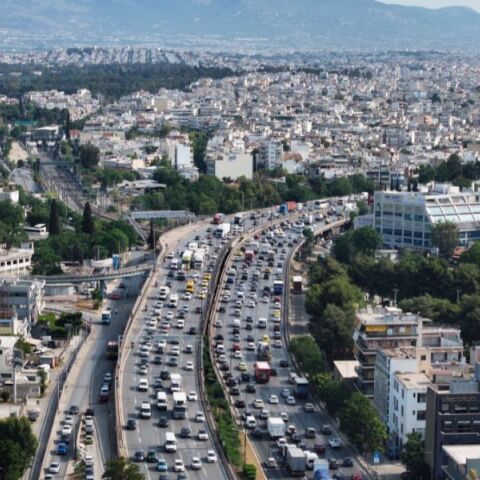 Κίνηση τώρα στους δρόμους