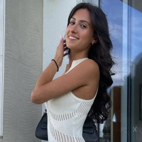 Η Αντζελίνα Σενσόρι 