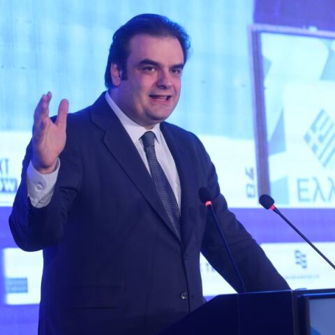 Πιερρακάκης: Δεν θα παίρνουν την επιστροφή ενοικίου όσοι δεν το πληρώνουν ηλεκτρονικά