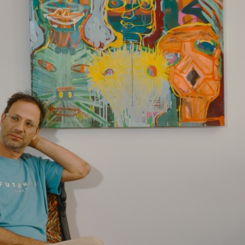 DOMINO EFFECT: Η νέα έκθεση του Community Club μετατρέπει την πολιτική αναταραχή σε τέχνη