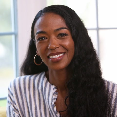 Ανάντα Λιούις