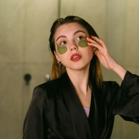 TikTok: Ακριβή και επικίνδυνη η μανία των εφήβων με τα «skin care routine» βίντεο TikTok: Ακριβή και επικίνδυνη η μανία των εφήβων με τα «skin care routine» βίντεο 