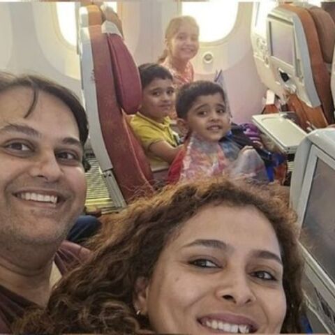 Ινδία: Η τελευταία selfie οικογένειας μέσα από το αεροσκάφος της Air India 