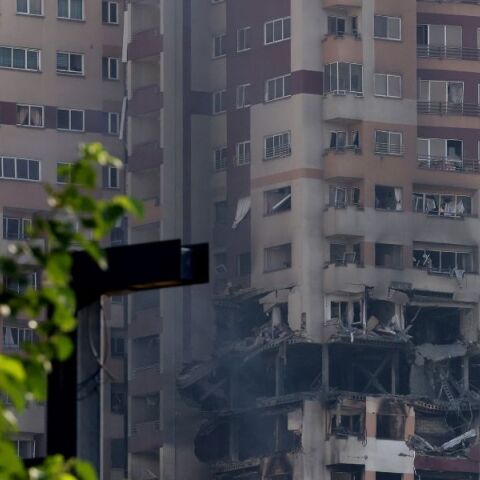 Χώρες της Μέσης Ανατολής ζητούν άμεση αποκλιμάκωση μετά τις ισραηλινές επιθέσεις στο Ιράν και την απάντηση της Τεχεράνης με drones και πυραύλους