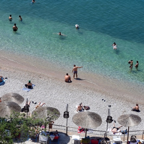 Λουόμενοι σε παραλία στην Αργολίδα