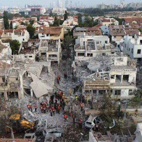 Ακραία κλιμάκωση στη Μέση Ανατολή: Το Ιράν συνεχίζει τις επιθέσεις κατά του Ισραήλ