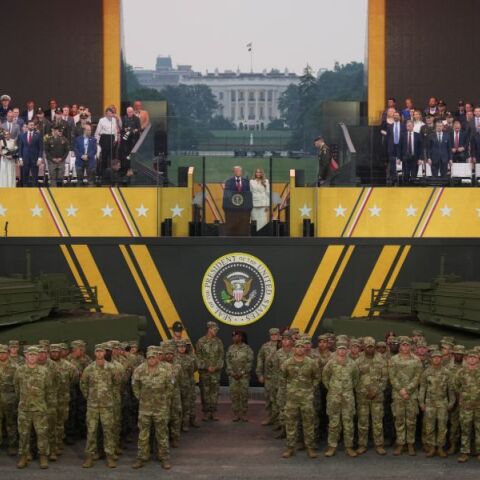 Εικόνες από τη μεγαλειώδη στρατιωτική παρέλαση στην Ουάσιγκτον