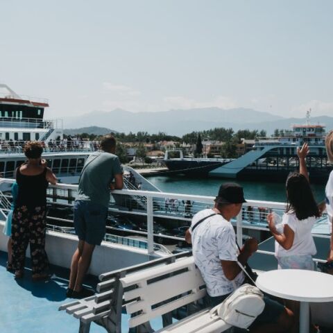 Δημοσκόπηση Alco: To 43% δεν θα κάνουν διακοπές φέτος - «Απαγορευτικό» το κόστος διαμονής