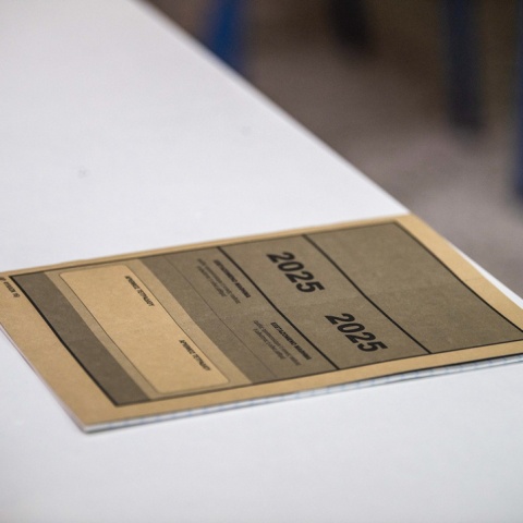 Τετράδιο απαντήσεων πανελληνίων 2025