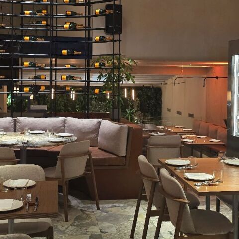 Anthes: το καινούργιο εστιατόριο της οδού Σκούφου