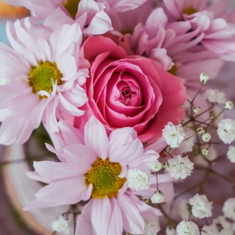 Εορτολόγιο: Σήμερα 18 Ιουνίου 2025 γιορτάζει…