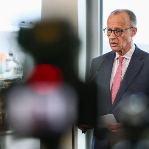 Μερτς: Το Ισραήλ κάνει τη βρώμικη δουλειά για όλους μας με τις επιθέσεις στο Ιράν