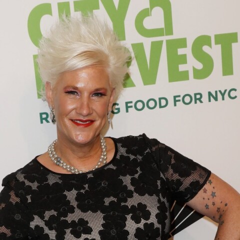 Έφυγε από τη ζωή η σεφ και εμβληματική παρουσία του Food Network, Άνν Μπουρέλ, σε ηλικία 55 ετών