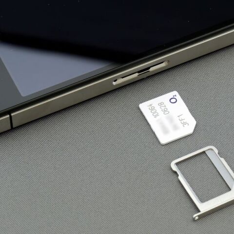 Κινητό τηλέφωνο: Αν χάσετε ξαφνικά σήμα ή πρόσβαση σε λογαριασμούς, μπορεί να είστε θύμα κλοπής SIM - Δείτε πώς να ανακτήσετε τον έλεγχο και να προστατευτείτε.