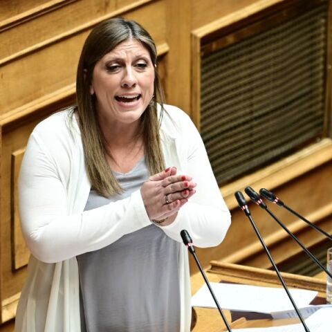 Η Ζωή Κωνσταντοπούλου στο βήμα της Βουλής