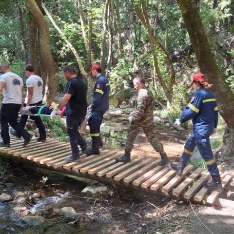 Τραγωδία στη Σάμo: Νεκρός 20χρονος, πνίγηκε στους καταρράκτες Ποτάμι στο Καρλόβασι