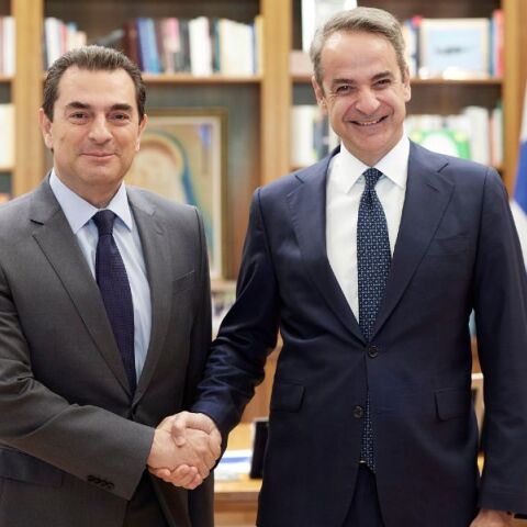 Συνάντηση Κυριάκου Μητσοτάκη με τον νέο γραμματέα της ΠΕ της ΝΔ, Κώστα Σκρέκα - Ευχές του πρωθυπουργού για καλή επιτυχία στα νέα του καθήκοντα