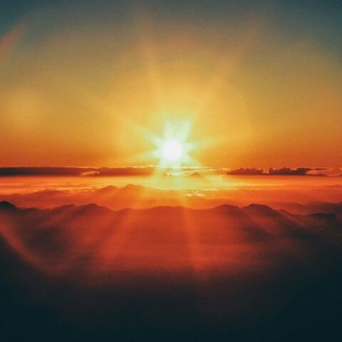 Θερινό Ηλιοστάσιο 2025: Αντίστροφη μέτρηση για τη μεγαλύτερη μέρα του χρόνου - Πόσο θα διαρκέσει