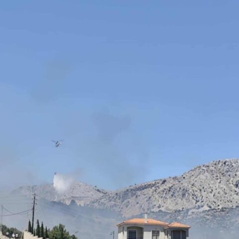 Φωτιά στη Χίο: Εκκενώνεται και η περιοχή του Αγίου Μακαρίου Βροντάδου