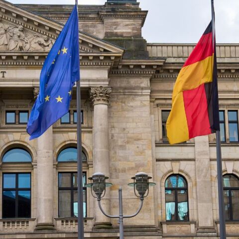 Γερμανία: Δύο στους τρεις υποστηρίζουν τη δημιουργία ευρωπαϊκής πυρηνικής ασπίδας - Έρευνα διαπιστώνει η άποψη κερδίζει έδαφος σε όλες τις δημογραφικές ομάδες