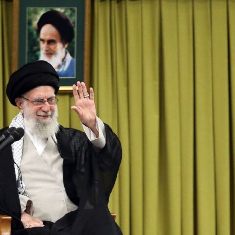 Περιορισμένες και επικίνδυνες οι επιλογές αντεπίθεσης του Ιράν - Η ανάλυση του Guardian