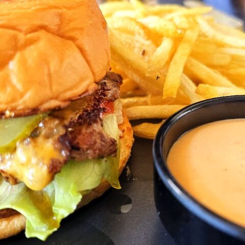 New Habits, Νέα Σμύρνη