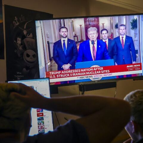 Ο Ντόναλντ Τραμπ υπερασπίζεται την «εξολόθρευση» ιρανικών πυρηνικών εγκαταστάσεων από τις ΗΠΑ - Κάνει λόγο για αλλαγή καθεστώτος - Φόβοι για κλιμάκωση 