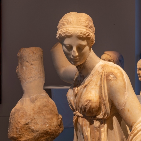 «Κυκλαδίτισσες: Άγνωστες ιστορίες γυναικών των Κυκλάδων»