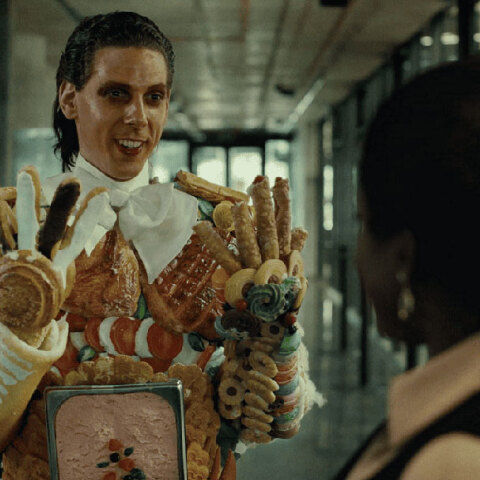 Ο Buffet Boy της Numan: Όταν η παχυσαρκία παίρνει σάρκα, τροφή και οστά