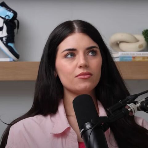 Η τηλεπερσόνα Μάντι Πρίουετ, πρώην διαγωνιζόμενη του ριάλιτι Bachelor εξομολογείται ότι πάλευε με εθισμό σε πορνό και αυνανισμό από τα 13 της.