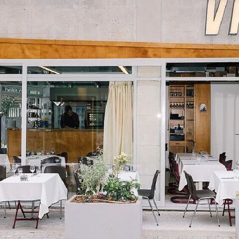 4 νόστιμα στέκια στις δροσιές των αθηναϊκών πεζόδρομων