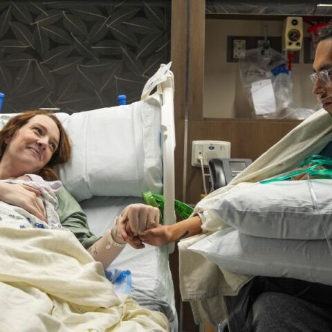 Ένας 30χρονος influencer, ο οποίος κατέγραφε τη μάχη του με τον καρκίνο στο διαδίκτυο, ανακοίνωσε τον θάνατό του μέσω βίντεο στα μέσα κοινωνικής δικτύωσης.