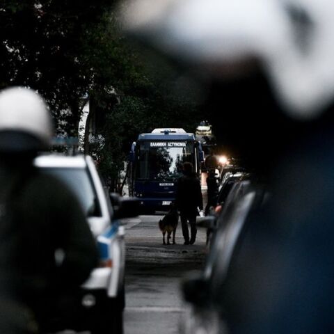 Συνελήφθησαν 7 μέλη της τουρκικής μαφίας στην Ελλάδα - Οργανωμένη επιχείρηση της ΕΛΑΣ σε Αττική και Χαλκιδική - Ανάμεσά τους στέλεχος των Ντουράν με 5 εντάλματα