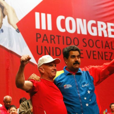 Βενεζουέλα: Ο πρώην επικεφαλής της στρατιωτικής αντικατασκοπείας Ούγκο Καρβαχάλ δηλώνει ένοχος για διακίνηση ναρκωτικών στις ΗΠΑ - Αντιμετωπίζει ισόβια.