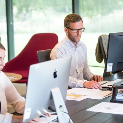 Νέο εργασιακό νομοσχέδιο: Μέχρι και 13 ώρες εργασία την ημέρα - Τι αλλάζει σε υπερωρίες και προσλήψεις