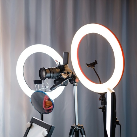 Ring light που χρησιμοποιείται από inlfuncers 