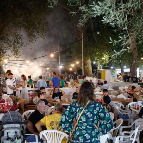 Πανηγύρι στη Μυτιλήνη: «Ήταν αποφασισμένος να σκοτώσει» λένε οι μάρτυρες - Από θαύμα ζει ο 35χρονος 