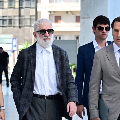 Πέτρος Φιλιππίδης 