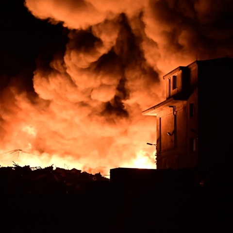 Φωτιά σε εργοστάσιο στα Μέγαρα 