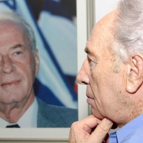 Τα «κοράκια» του πολέμου και τα «περιστέρια» της ειρήνης