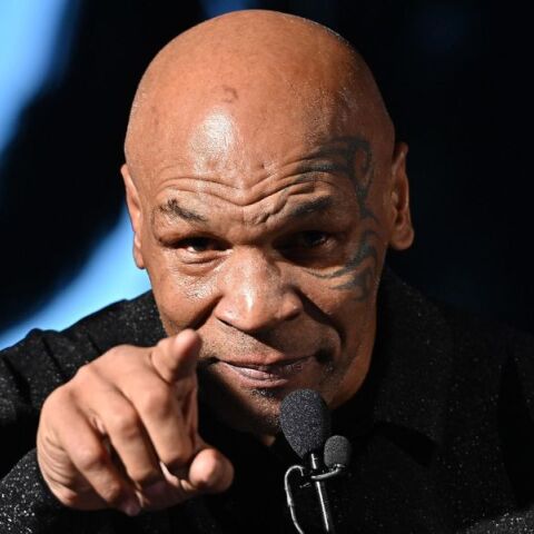 Ο Μάικ Τάισον ζητά δημόσια από τον Ντόναλντ Τραμπ τη νομιμοποίηση της κάνναβης και υπερασπίζεται όσους φυλακίστηκαν για σχετικές καταδίκες.