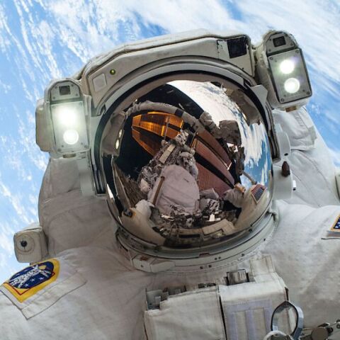 Η NASA φέρνει το διάστημα στο Netflix: από το καλοκαίρι θα μεταδίδει ζωντανά αποστολές, περιπάτους και εικόνες από τον Διεθνή Διαστημικό Σταθμό.