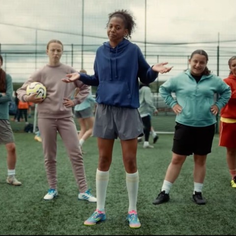 Ποδόσφαιρο, κορίτσια και μια νέα εποχή συμπεριληπτικής αφήγησης